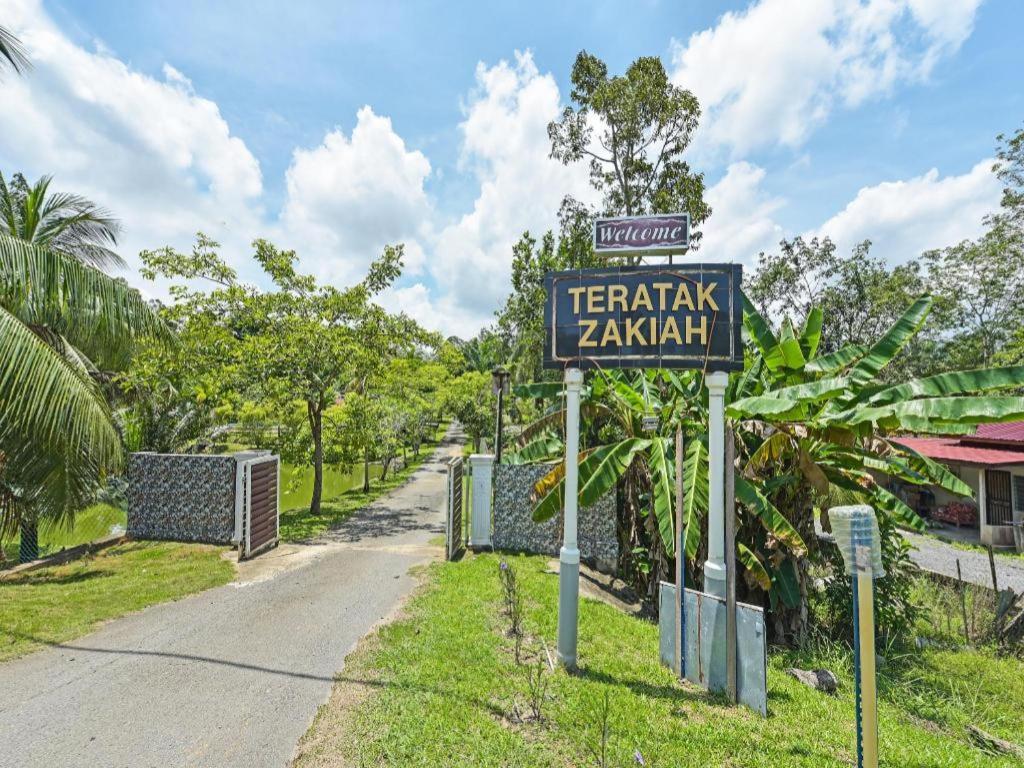 Oyo 90636 Teratak Zakiah Chalet Jerantut Zewnętrze zdjęcie