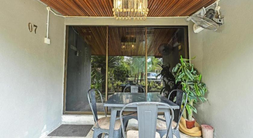 Oyo 90636 Teratak Zakiah Chalet Jerantut Zewnętrze zdjęcie